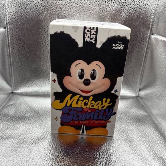 Popmart Mickey Family Cute Together Authentic Key Chain (BLIND BOX) - Picture 3 of 10